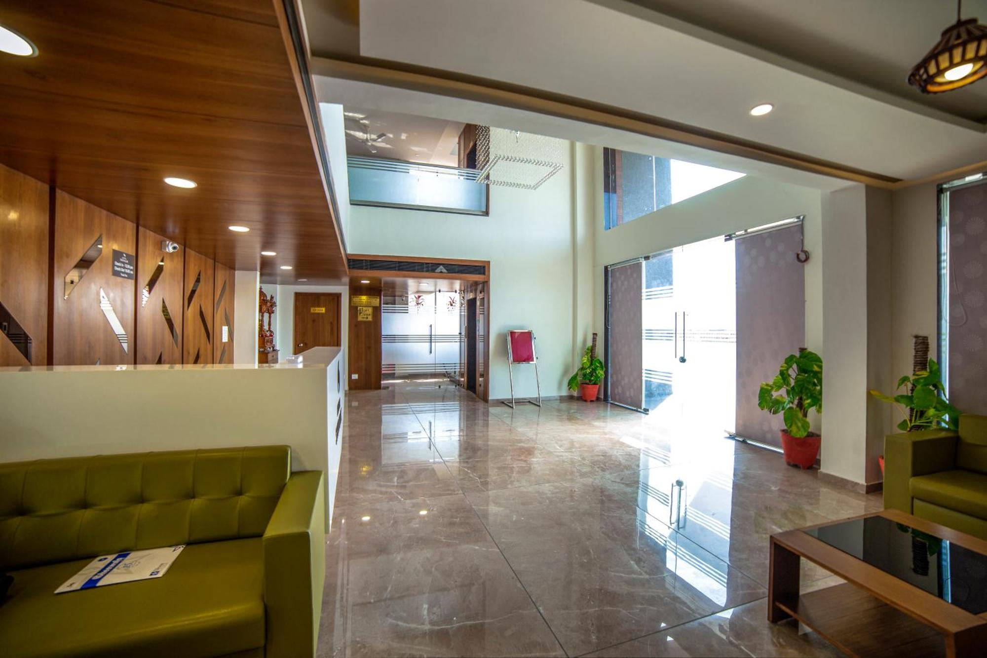 Hotel Shivalik - Mehsana Mahesana Kültér fotó