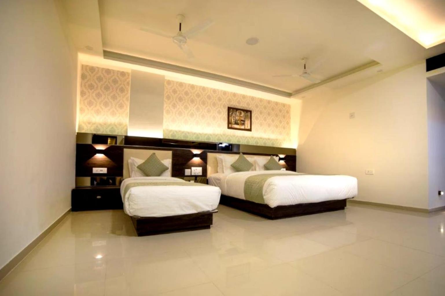 Hotel Shivalik - Mehsana Mahesana Kültér fotó